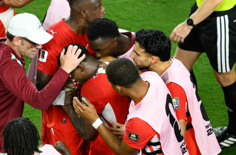 Bên lề World Cup 2026: Thẻ đỏ tai hại